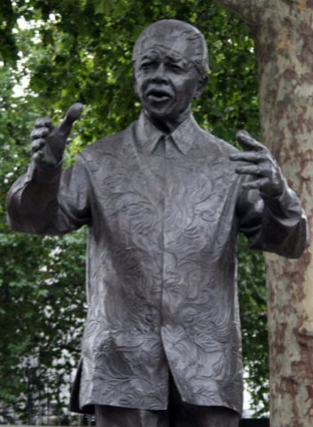 Nelson Mandela, Parliament Square, London