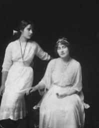 An Edwardian girl. Elizabeth Bowes-Lyon with her sister Rose.