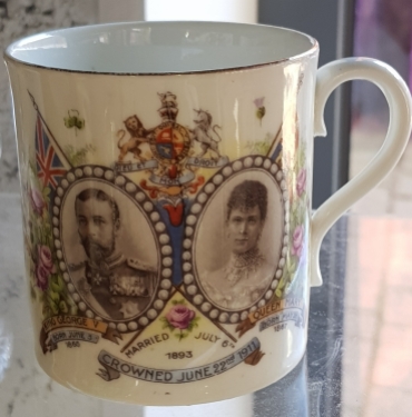 Mug commemorating the coronation of King George VI and Queen Mary in 1911